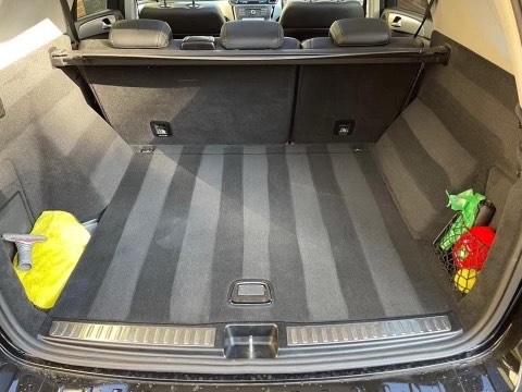 Ford Explorer interior detail